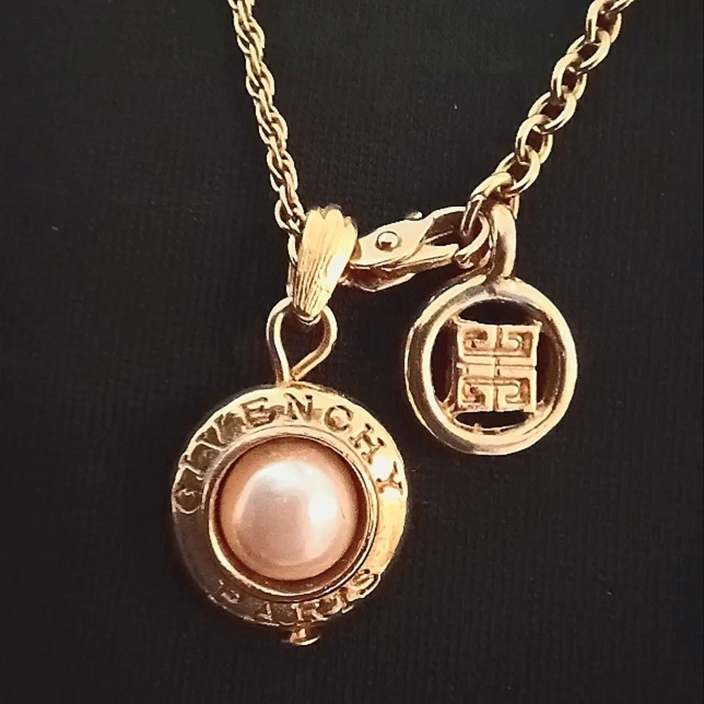 Rare Givenchy Paris Faux Pearl Matte Gold Necklace Vintage 1980s